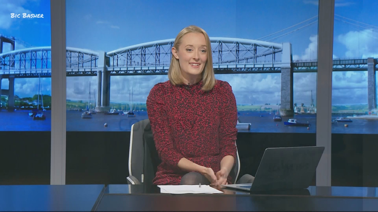09.27 - 16.45.00 - ITV News West Country. Breaking news and current s....ts_snapshot_14.20.366