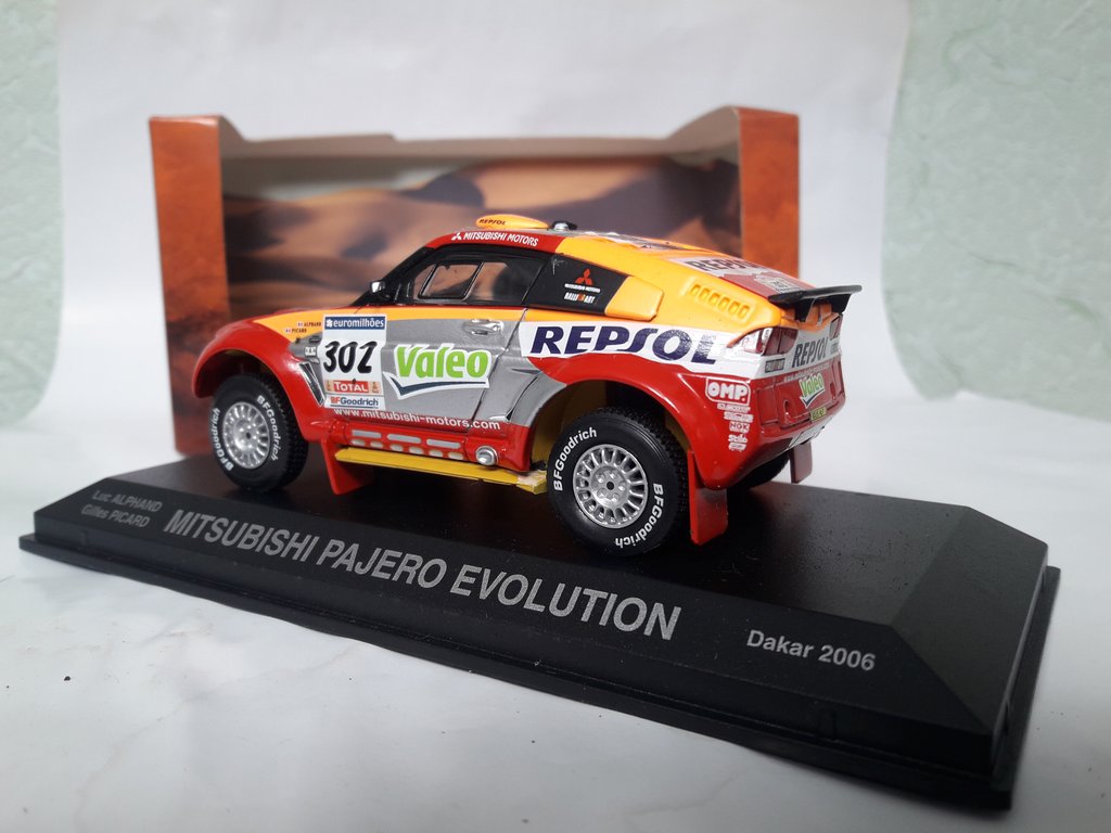 Mitsubishi pajero dakar 2006 (4)