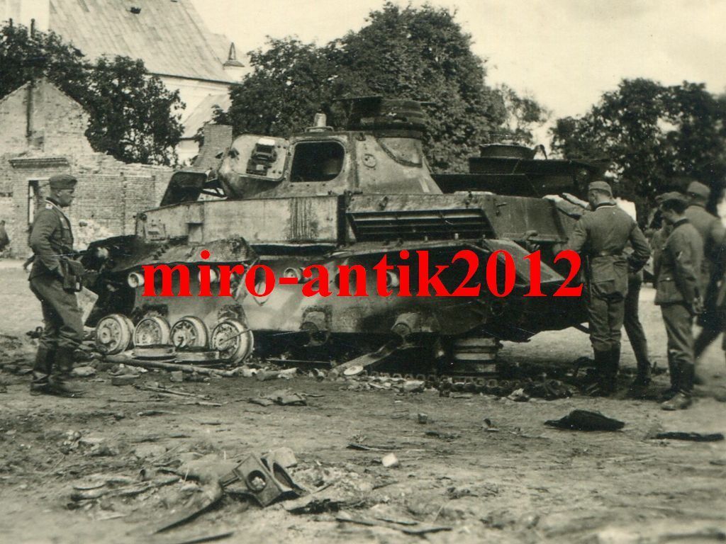 Foto, Wehrmacht von Polen zerstörter Panzer, Pol