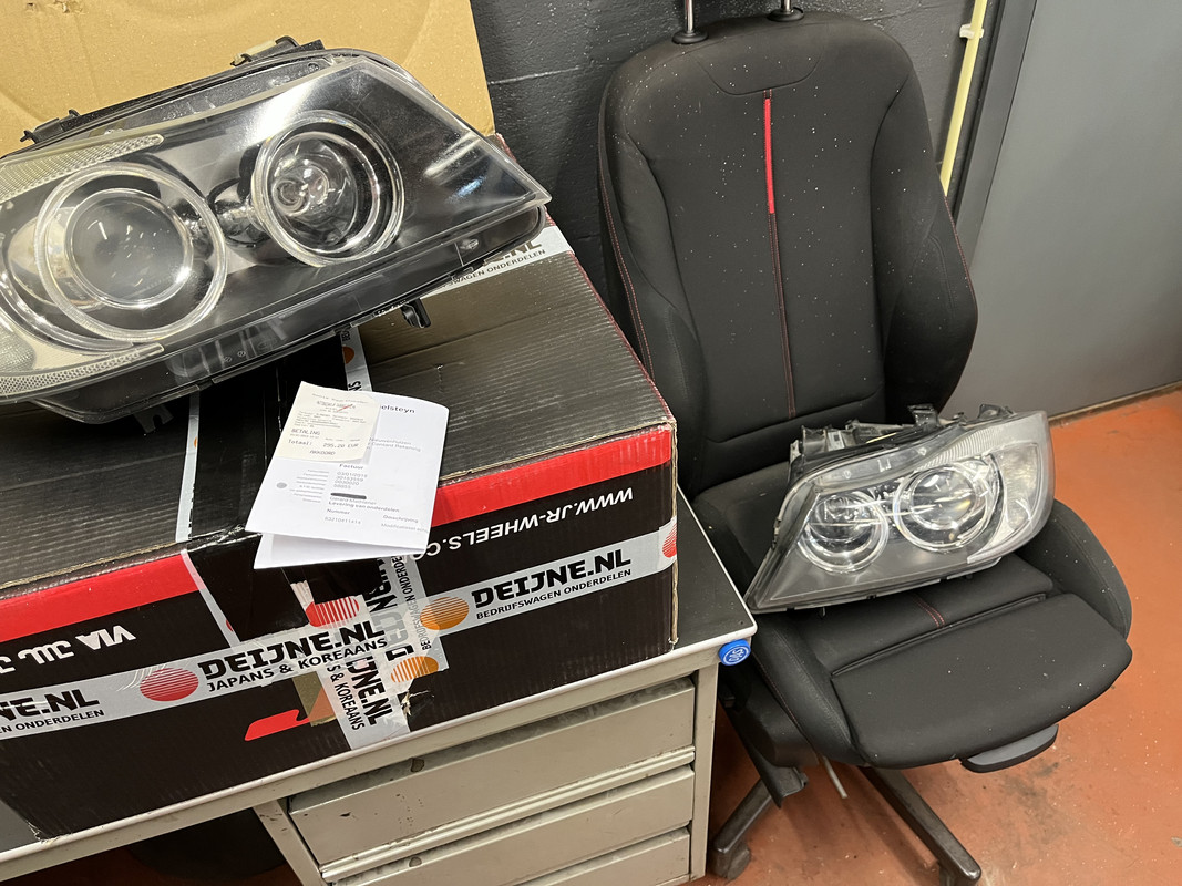 BBF2A971-9DA7-4229-B904-FC96E8EB2306