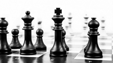 Chess Strategy and Tactics: Mikhail Tal's Amazing Games