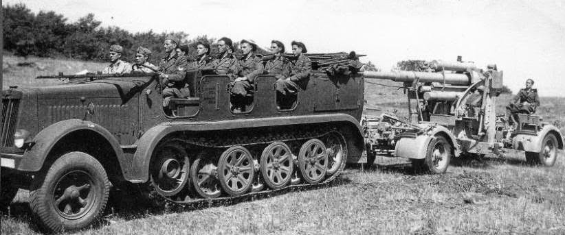 Blindados de la División Centauro en la batalla de Gafsa, Túnez