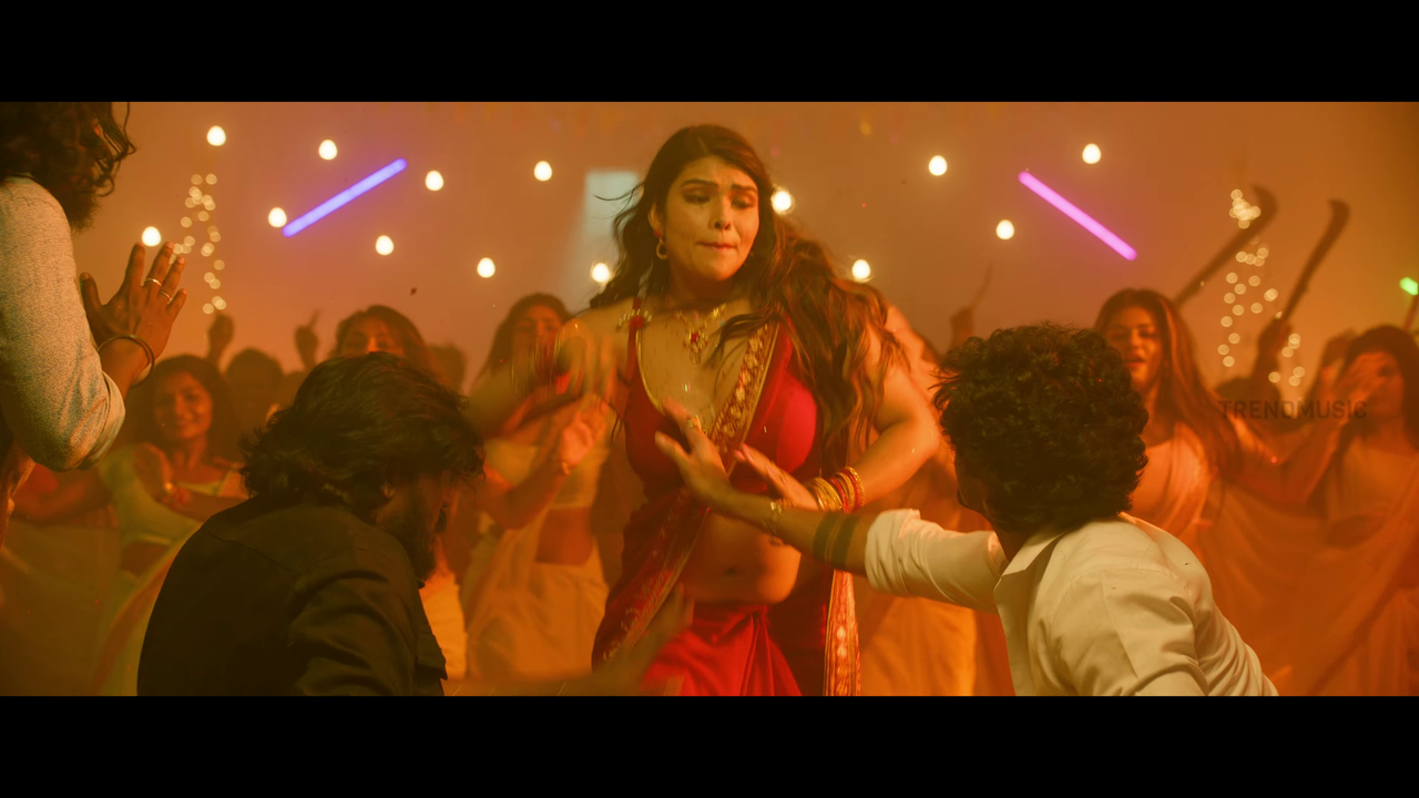 vlcsnap 2025 11 25 23h33m39s773