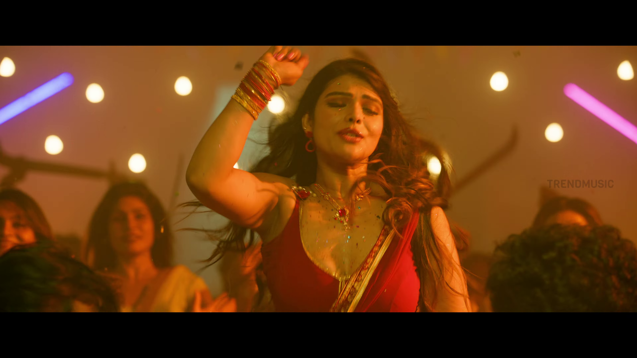 vlcsnap 2025 11 25 23h33m41s135