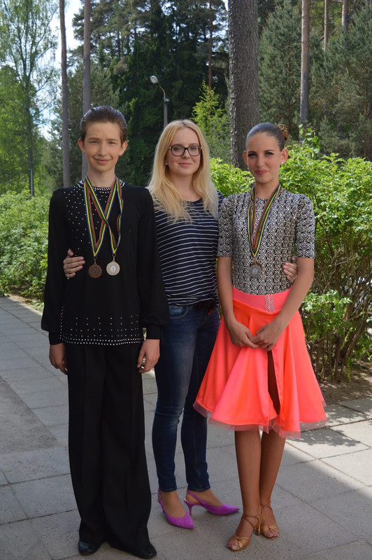 B86BDB45-05F1-4D27-9C2A-A06345B47F96-55910-00003