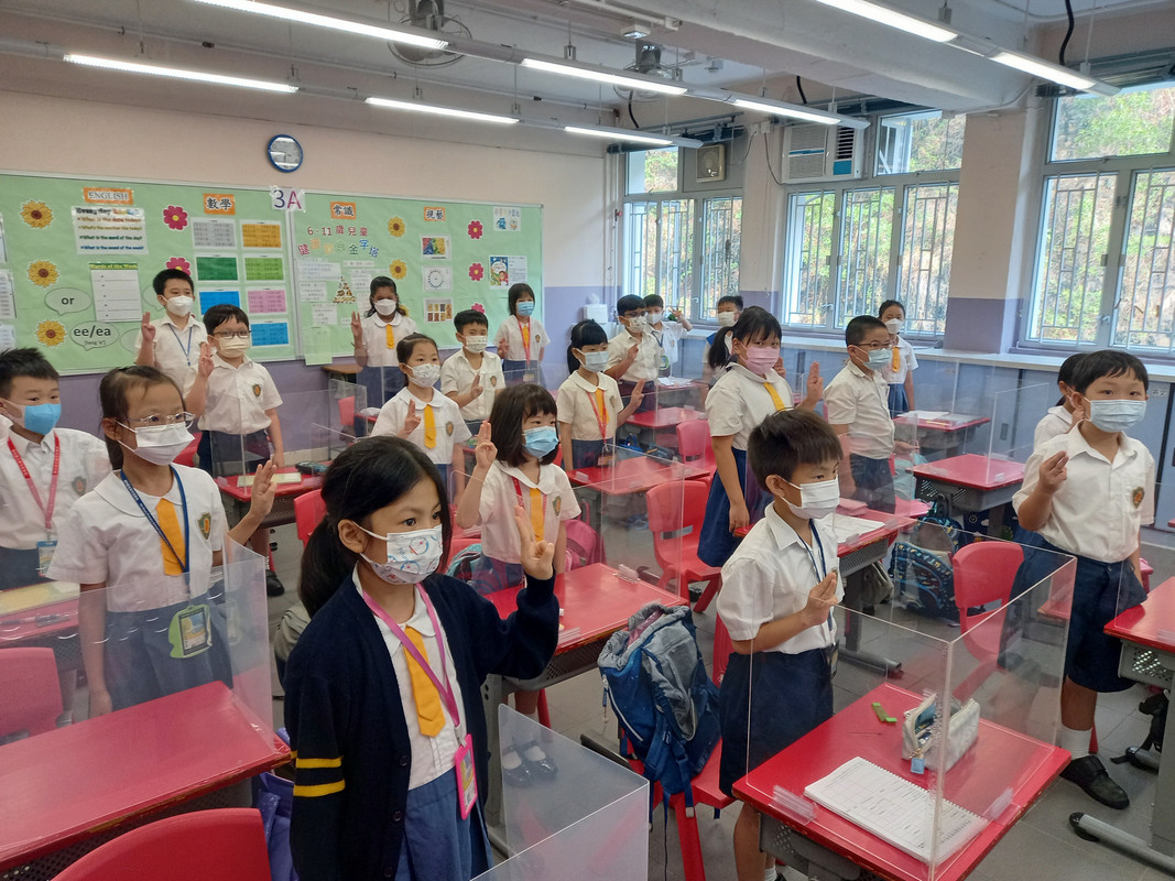 photo-commitment2223-3A-002