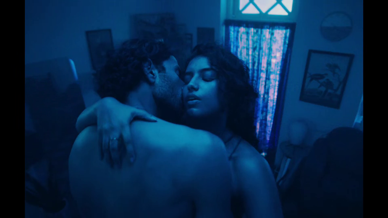 [Image: vlcsnap-2025-12-21-22h13m18s193.png]