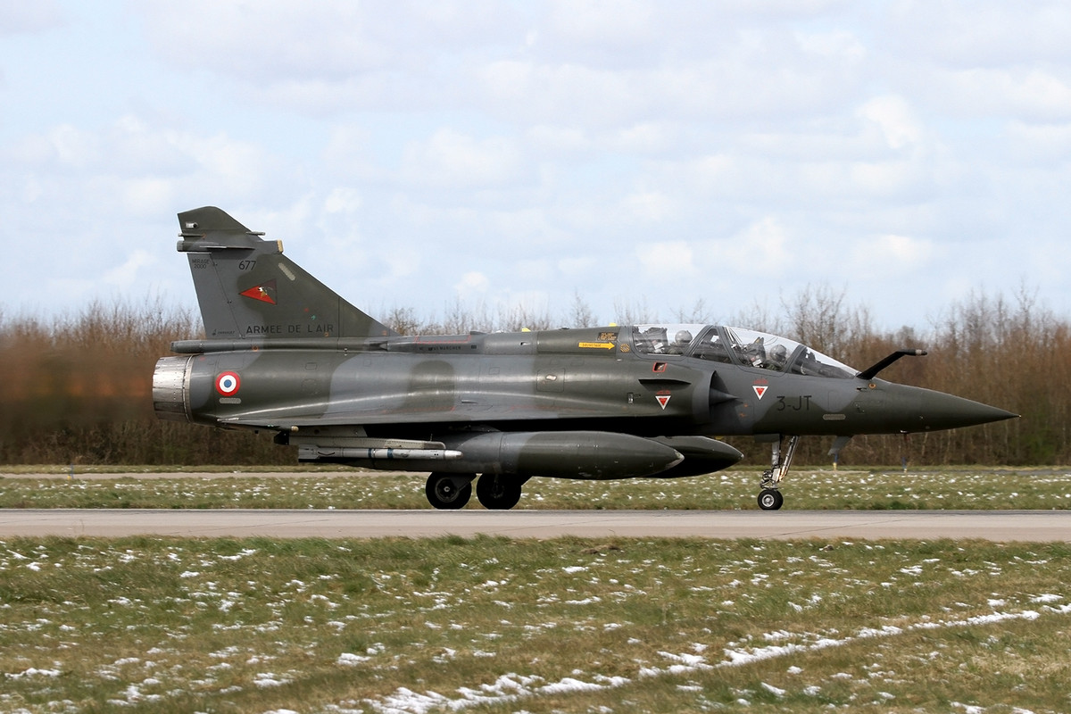 243_Mirage 2000D_AdlA_677 ∕ 3-JT_EC02.003