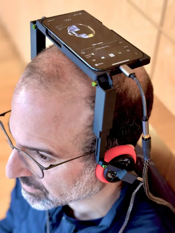 phonehead1.webp