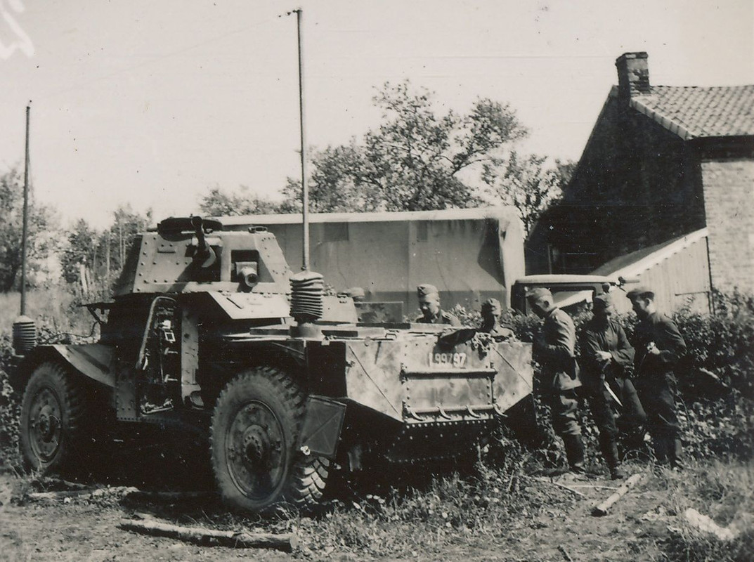 Foto 2.Wk Franz. Panzerspähwagen Panzer Tank Spä