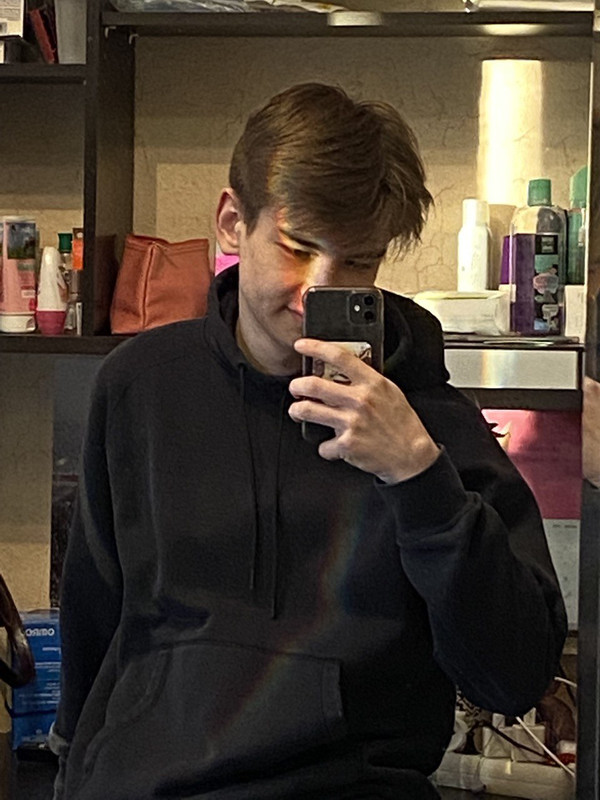 3B03CE4D-ACDC-4548-BBB4-376EB312A83C