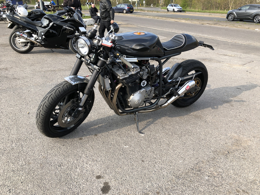 6748FE8C-61F1-47FE-AADA-F02947F866D4