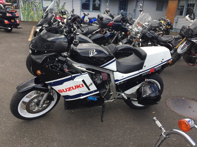 CB03FF36-1D07-4766-9AF5-5D0F74077203