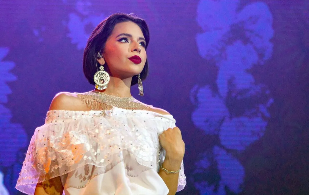 ¿Sin permiso? Ángela Aguilar revela si Pepe le dejó modelar lencería