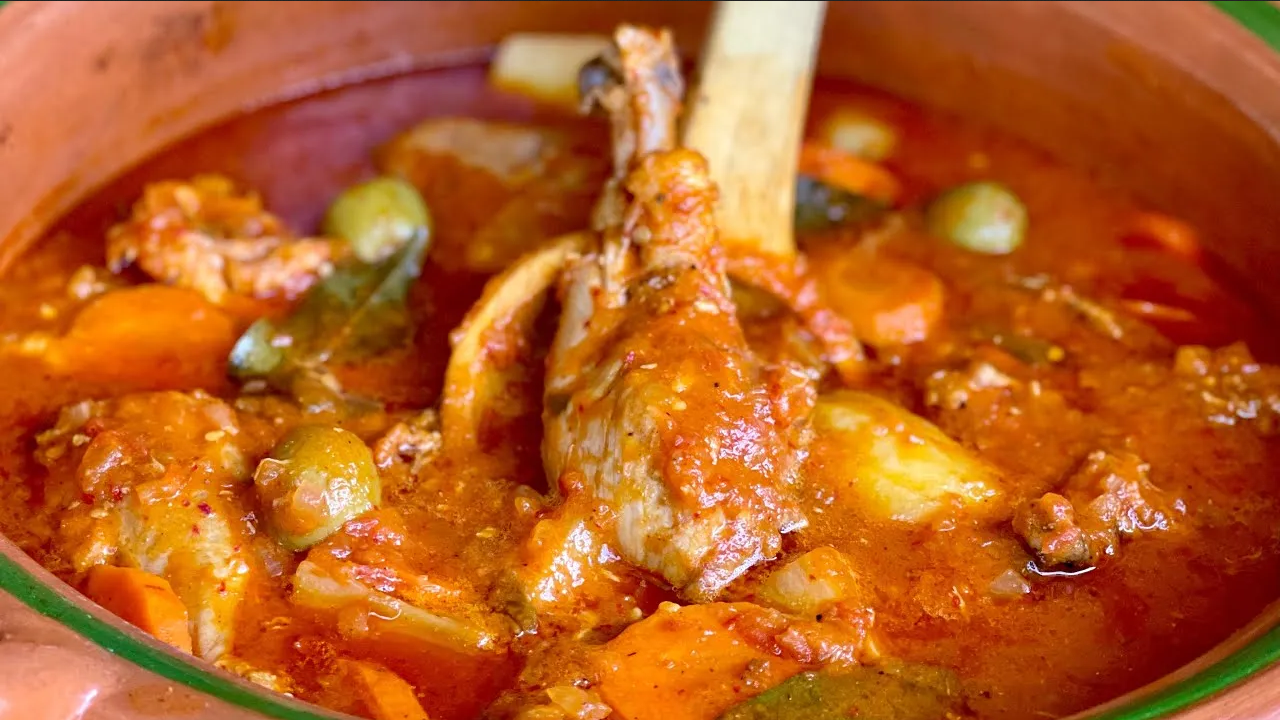 ¿Qué receta mexicana preparar para el 15 de septiembre? Haz un estofado de pollo