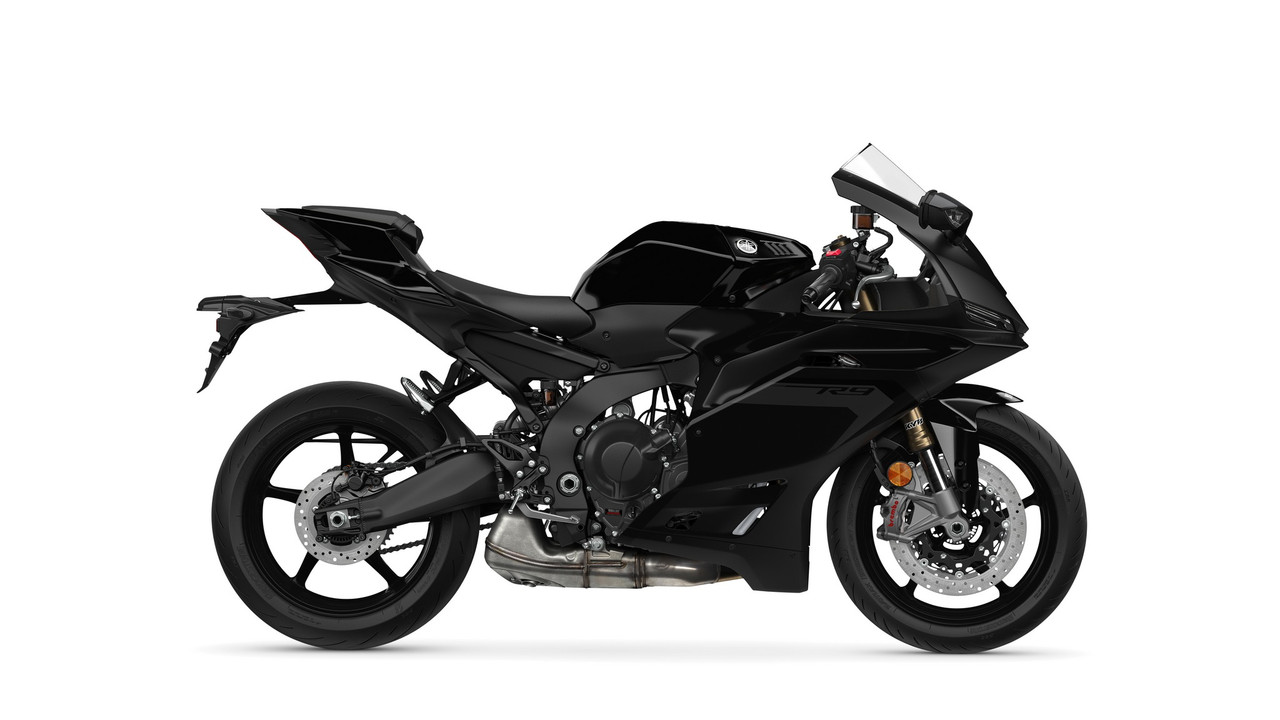 2025_YAM_YZF900R9_EU_MDNM6_STU_002_03_preview