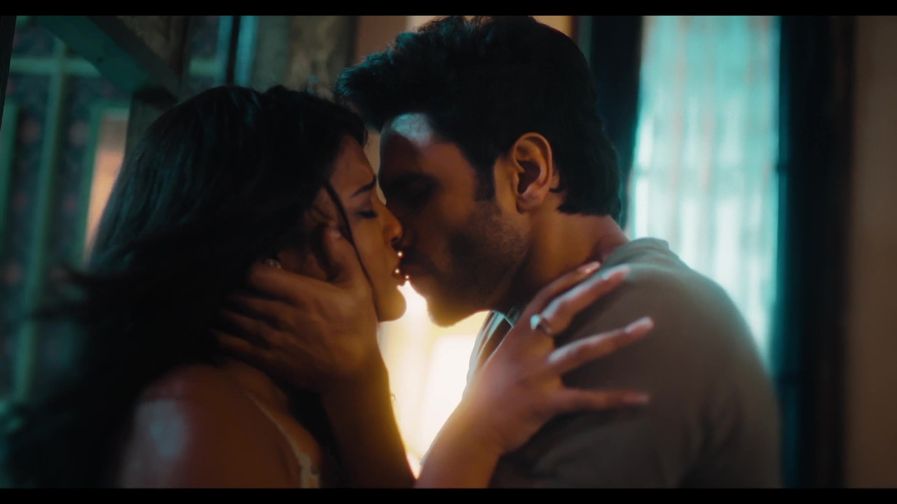 vlcsnap-2025-04-16-23h19m55s495