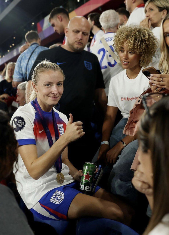 [Image: Nvdywcj.jpg]