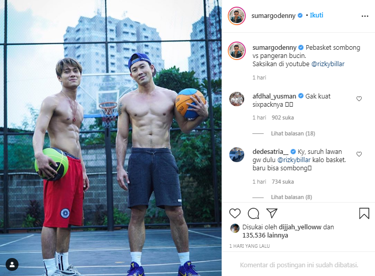 Denny Sumargo dan Rizky Billar tampil tanpa busana, perut six packnya jadi sorotan