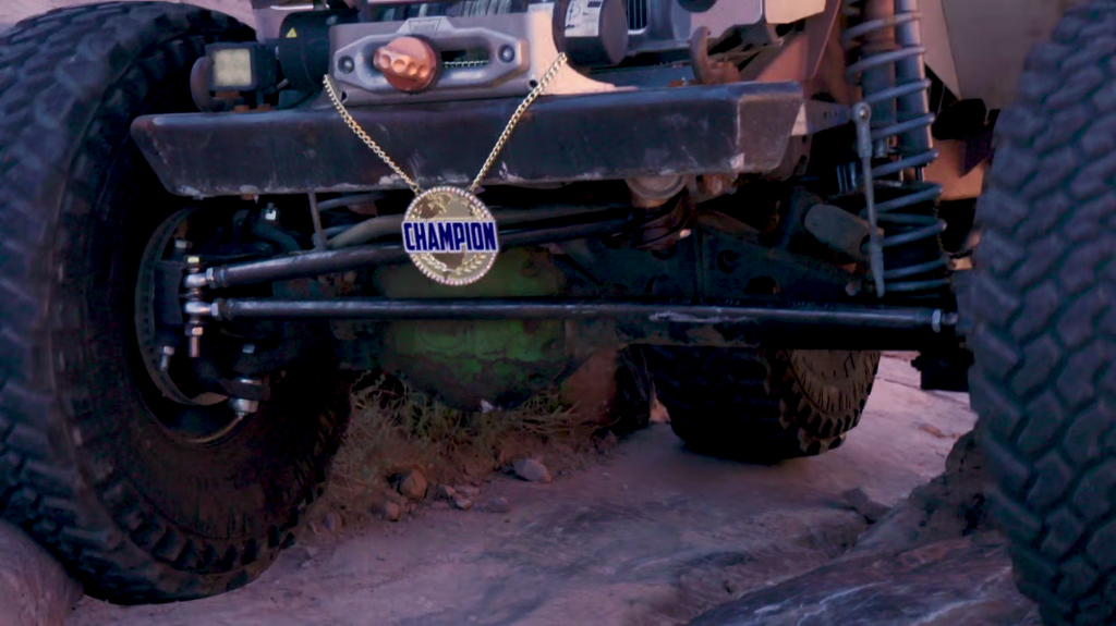 [Image: Four-Wheeler-S05-E10-1080p-HEVC-x265.png]