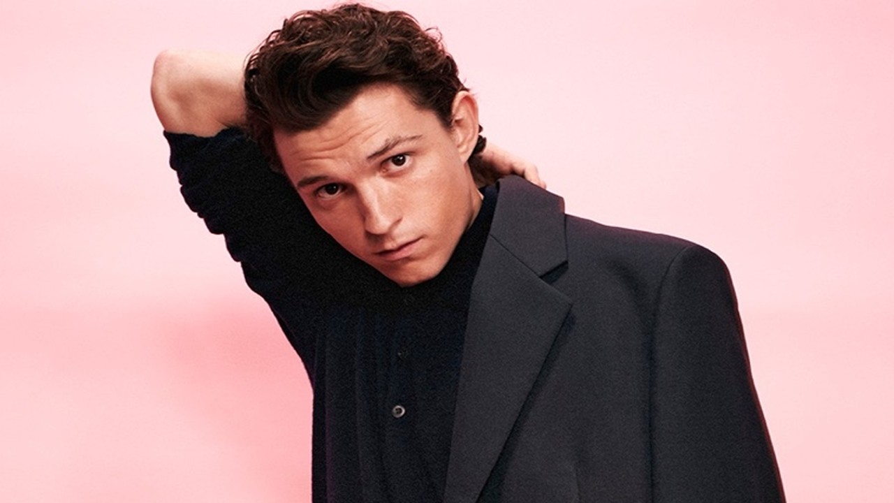 1743217243-tom-holland-the-crowded-room.