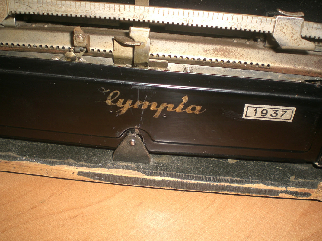 133 - Maquina de escribir Olympia ( 1937 )