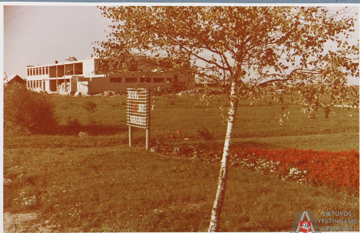 PARKAS IR STATOMI KULTŪROS NAMAI JONI?KIO RAJONO PERGALĖS KOLŪKI