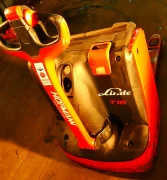 Linde T16 Elektro Niederhubwagen Gabelhubwagen Ameise mit Ladegerät 24V