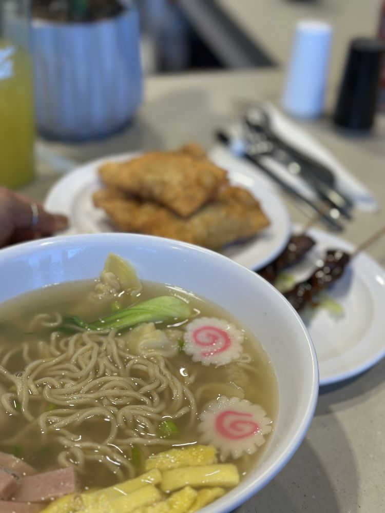 Aina Saimin signature saimin bowl and sides
