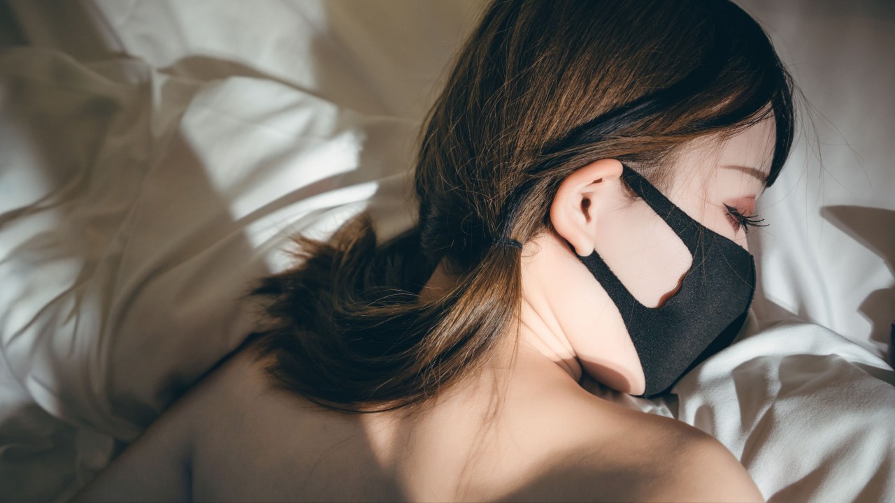 茶籽ccz COS《叛逆の魅魔》写真，隐若现的身体曲线插图