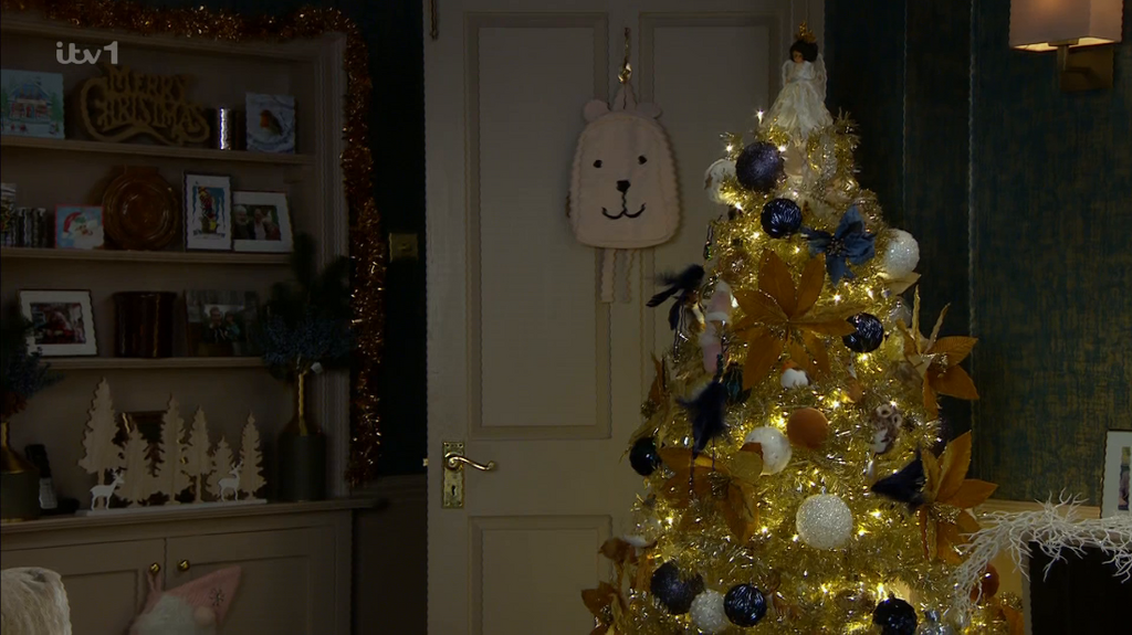 [Image: 9e416algnelj.png]