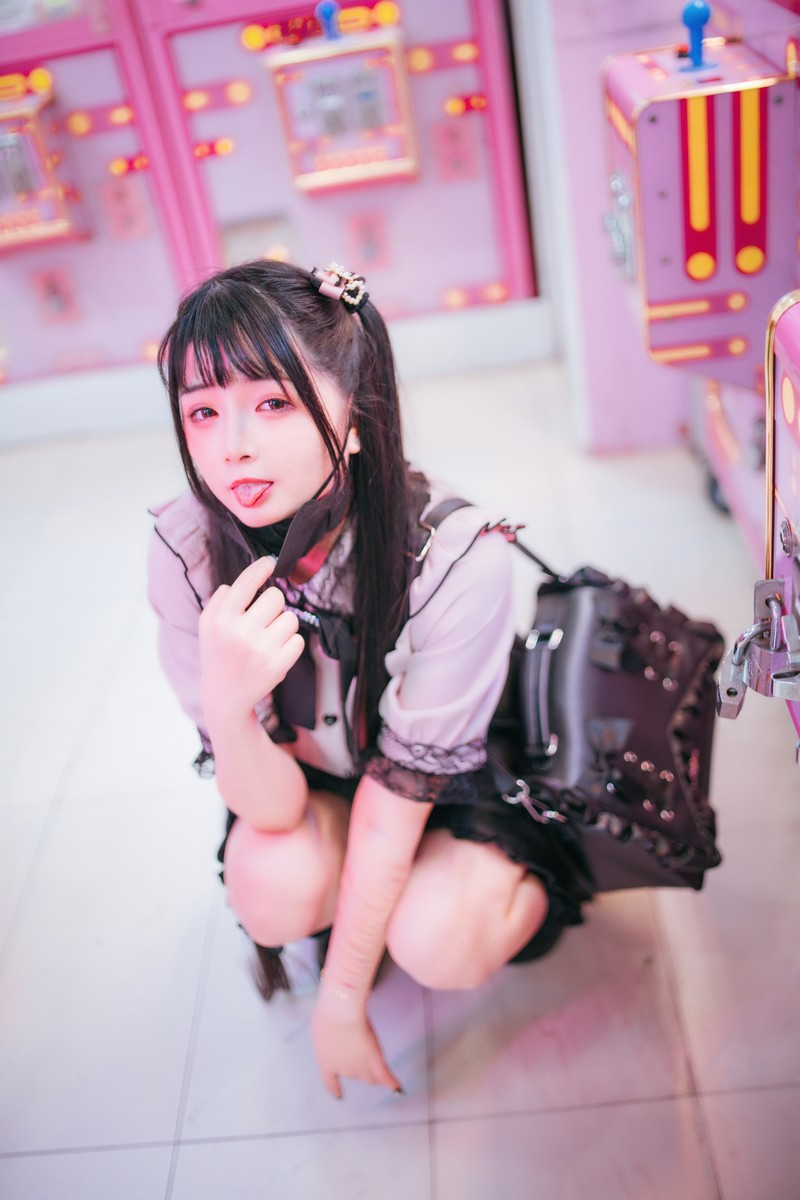 落落Raku Night Lily 神待少女主题写真 88P+1V插图4