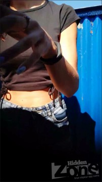 [Image: Voyeur61265101433.jpg]