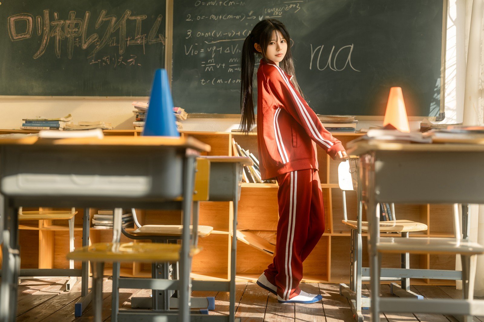 rua阮阮 课间阳光 红色校服 写真集｜青春校园风格摄影插图2