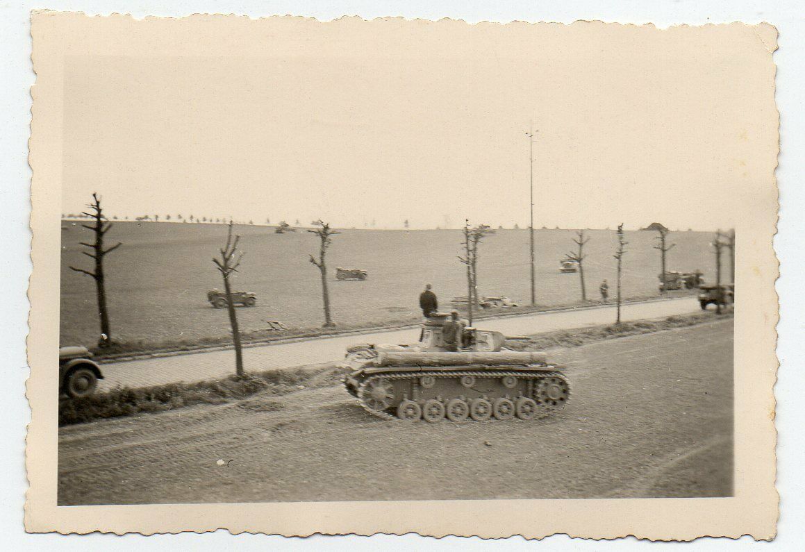 Wehrmacht Frankreichfeldzug Panzer Gelände Fahrzeuge