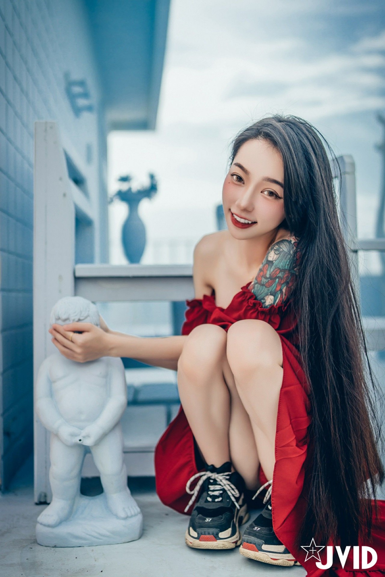 jvid 飄 飄《女神比基尼》美女写真，躺在浴缸场景，尽显性感姿态插图5