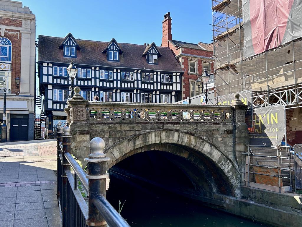 Пёстрая лента. Путешествие по сельским дорогам Англии в мае 2025 г.