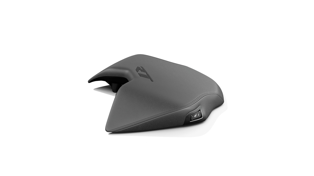 P90596506_highRes_the-new-bmw-r-1300-r