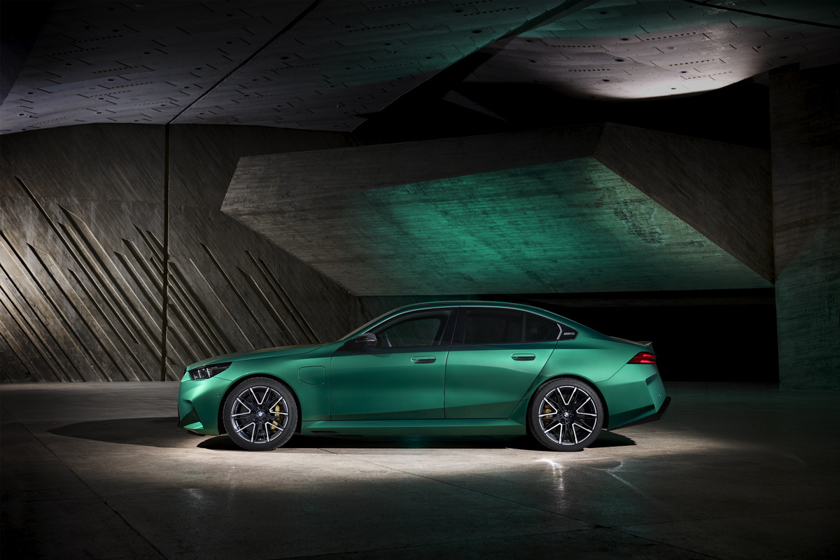 P90557462_highRes_the-all-new-bmw-m5-0