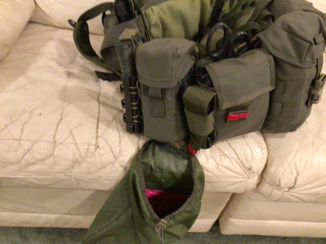 A4A5FCAF-BC34-422C-B5E7-161E8D2FD3F3