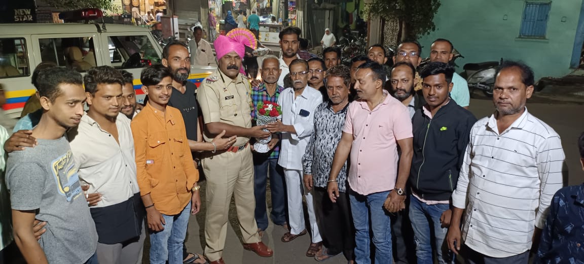 mahat_police_satkar