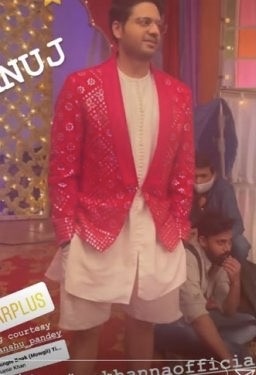 https://i.postimg.cc/9XBJNM3D/The-excitement-of-Garba-with-Anupama-is-so-much-Anuj-750x375-2.jpg