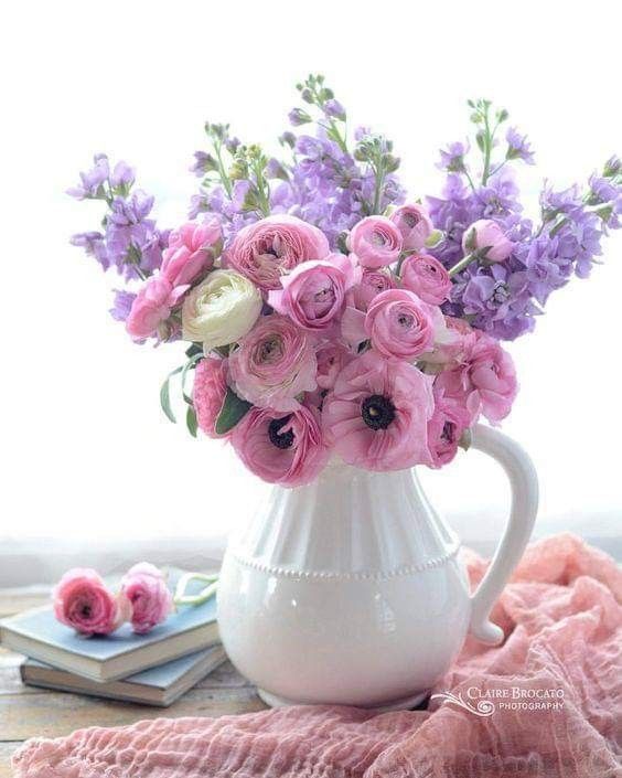 flowersjug.jpg