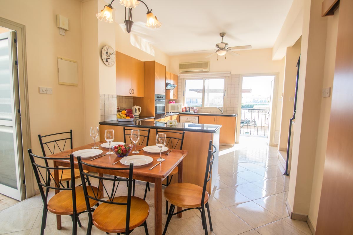 14-VILLA-IN-KAPPARIS-FOR-RENT