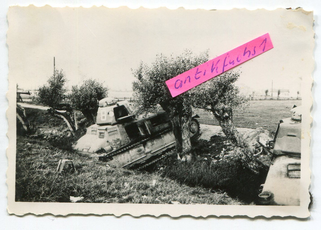 verlassene Panzer aus Frankreich bei Dünkirchen 