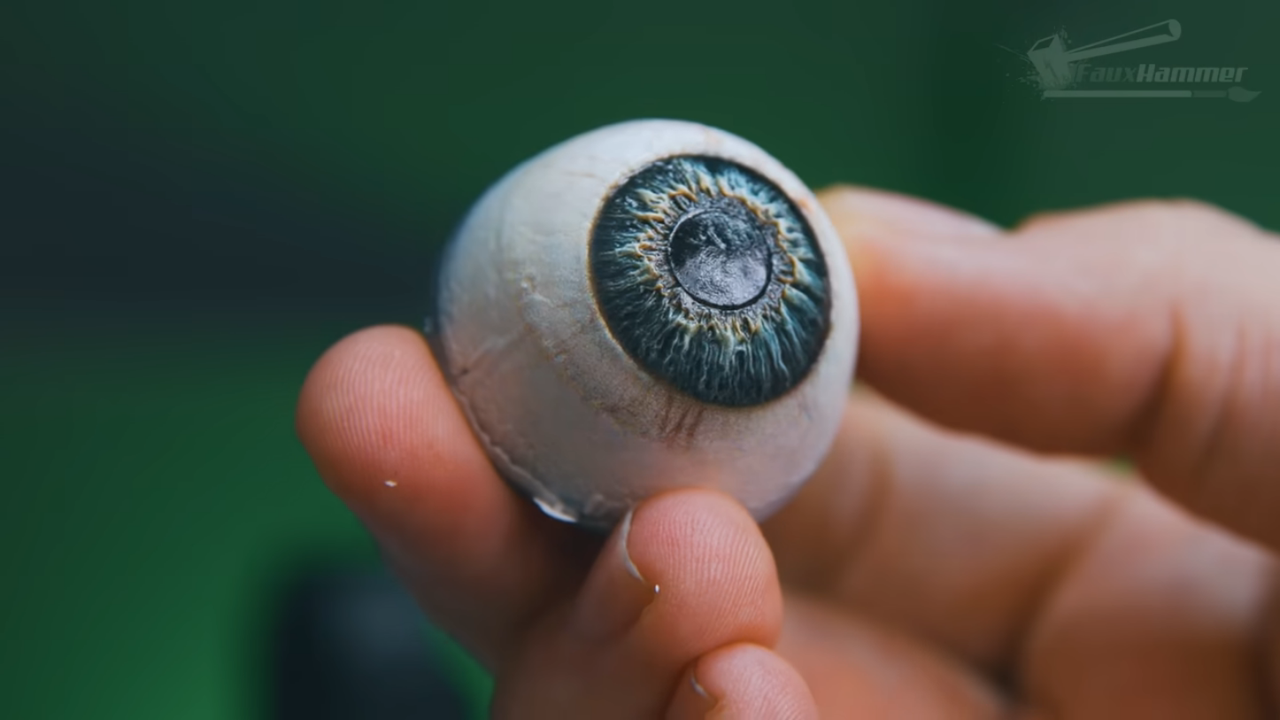 FauxHammer - Test de l'imprimante résine 2,5D EufyMake E1 [ZjUD2WnLzdA - 1446x813 - 16m06s]