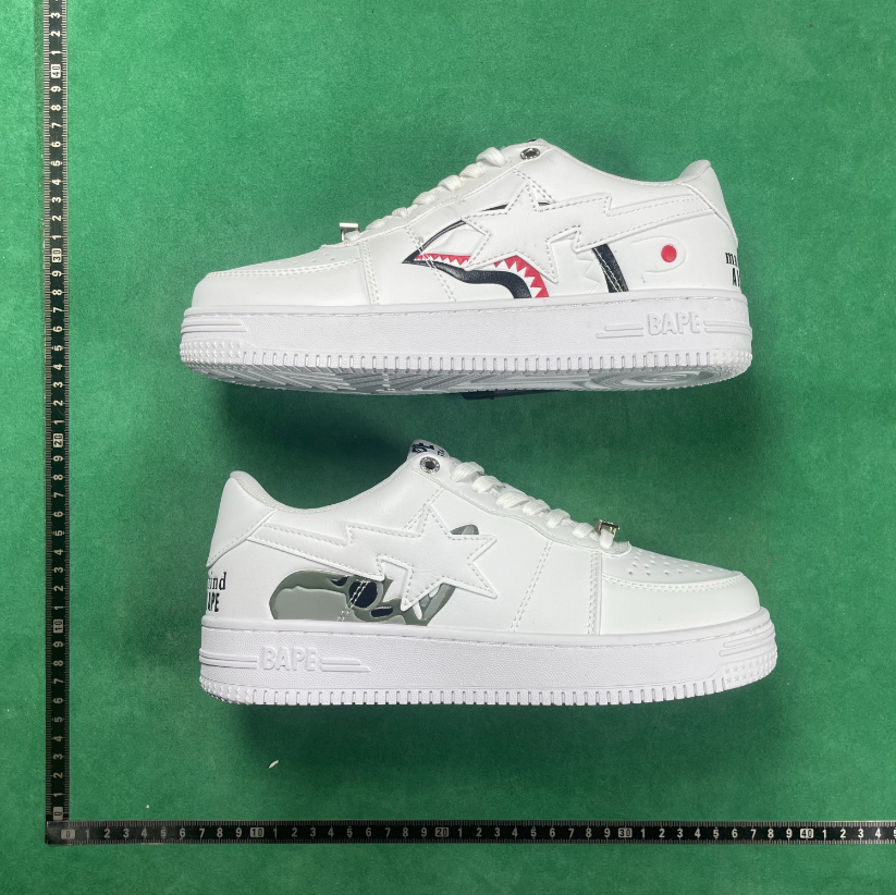 527、Kanye West x Bape