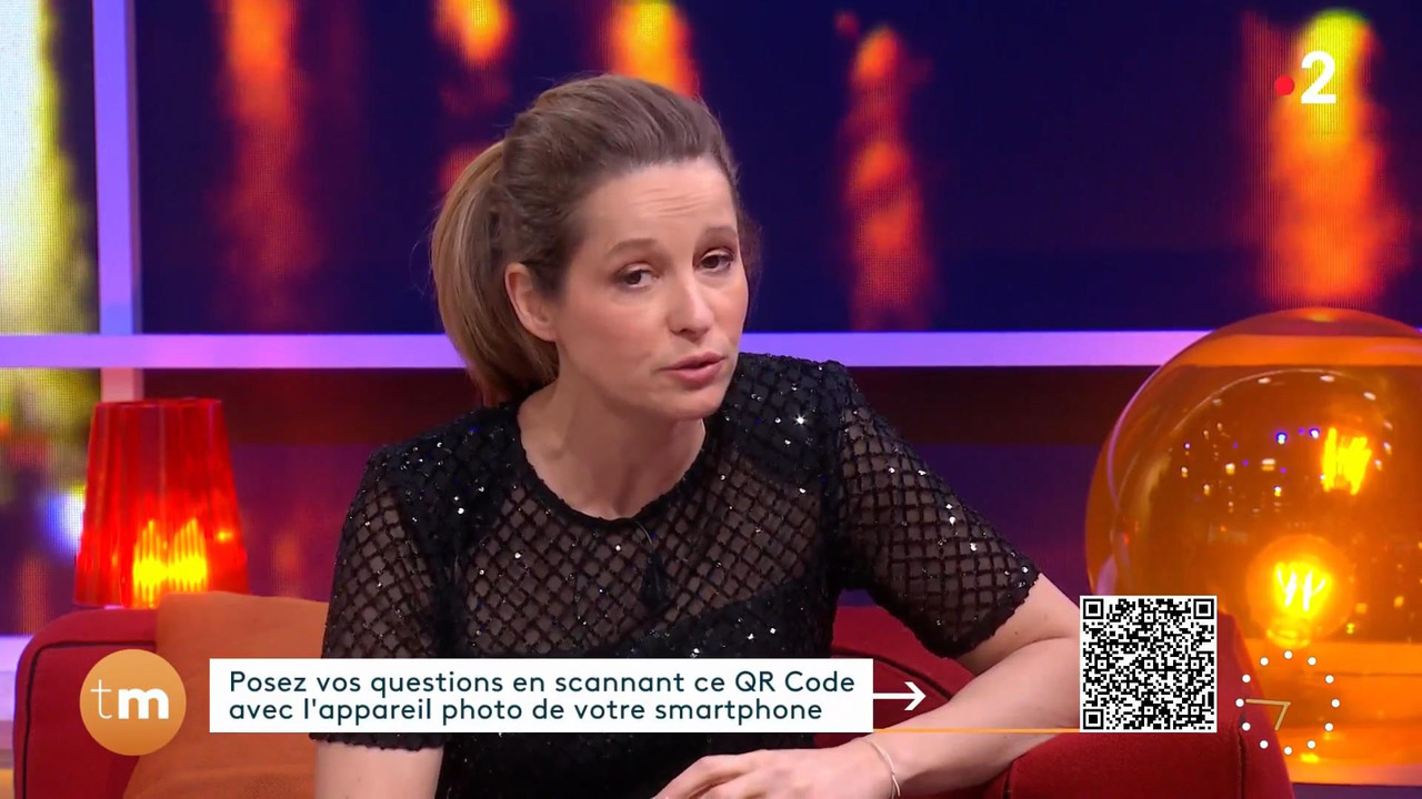 Maud Descamps 2021-12-26.mp4_snapshot_00.58_[2021.12.29_00.13.41]
