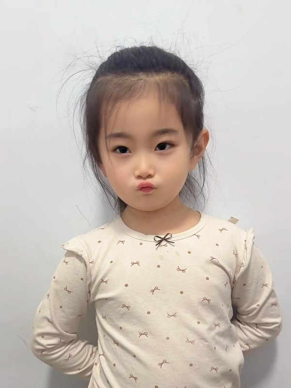 大头贝贝,侯宸懿,ロリータ,Lolita,萝莉塔,炉利,Loli,萝莉,亜炉,華炉,少女,甜妹