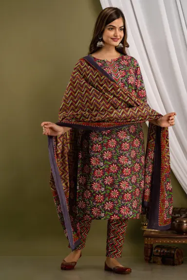 ethnic kurta sets for women